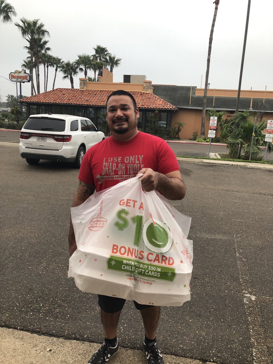 perez_chess's tweet photo. Chili’s Pancake fundraiser in effect! #pioneerpride @McAllenISD #perezchess https://t.co/dUyjIDWQzm