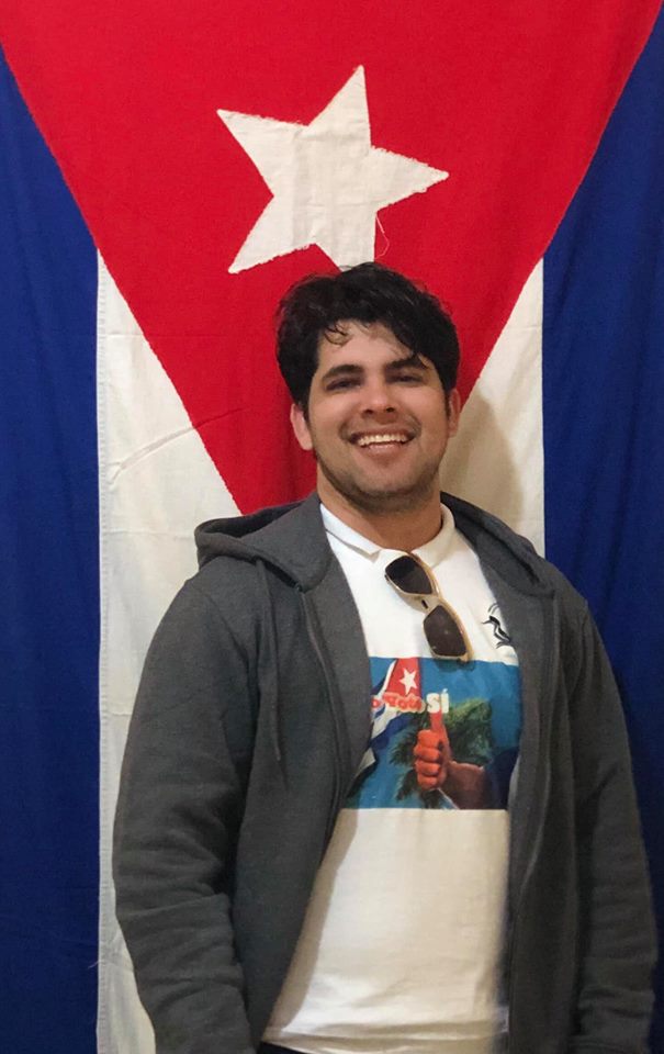 EmbaCuba_Argel's tweet photo. El #ReferendoConstitucional ha demostrado que la dirección de la Revolución🇨🇺 puede contar con una juventud alegre pero profunda, que sabe defender las conquistas alcanzadas y luchar por el porvenir. #YoVotoSí #NosotrosVotamosSí #SomosCuba #SomosContinuidad️ @UJCuba @SecUJCuba https://t.co/FlI0TsWdfk