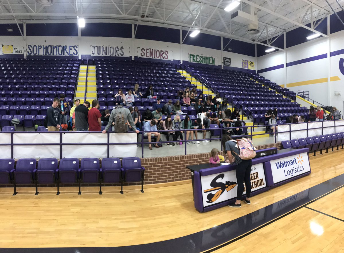 SangerFCA1's tweet photo. Pretty awesome Prayer Walk at FCA this week! 70 strong! Sign up for FCA Thursday’s during #TribeTime @SangerHS @sangernatives @sanger_2020 https://t.co/jSlVhaHcUX