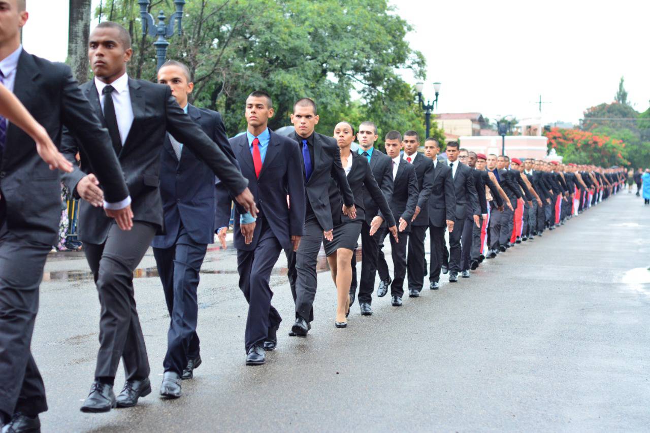 Exército Brasileiro 🇧🇷 on X: Continuam abertas as inscrições para o  concurso de admissão à Escola Preparatória de Cadetes do Exército.   #BraçoForte #VemSerCadete   / X