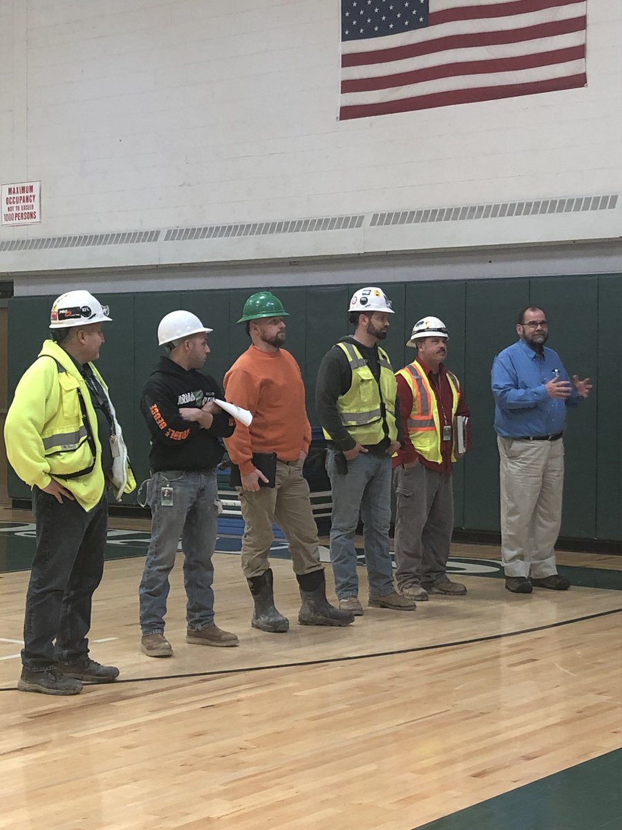 newfieldms's tweet photo. What a great Career day at Newfield MS. Thank you Colleen Markle and Lori White for organizing it.  Thank you to all who took time to speak to our students. #newfieldcsd https://t.co/73gw8RZFNl