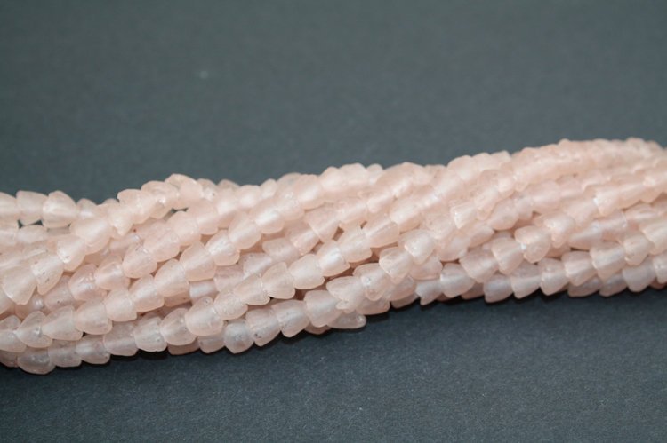 BeadsAfrican's tweet image. #africanbeads come is #softcolours too, you know :)  Pale Pink African Beads, Handmade Recycled Glass from Ghana, Flower, Pack of 32, 7-8 mm etsy.me/2DIJ4rH#pinkaf… #jewellerymaking #floral #africanbeads #ghanabeads #beads