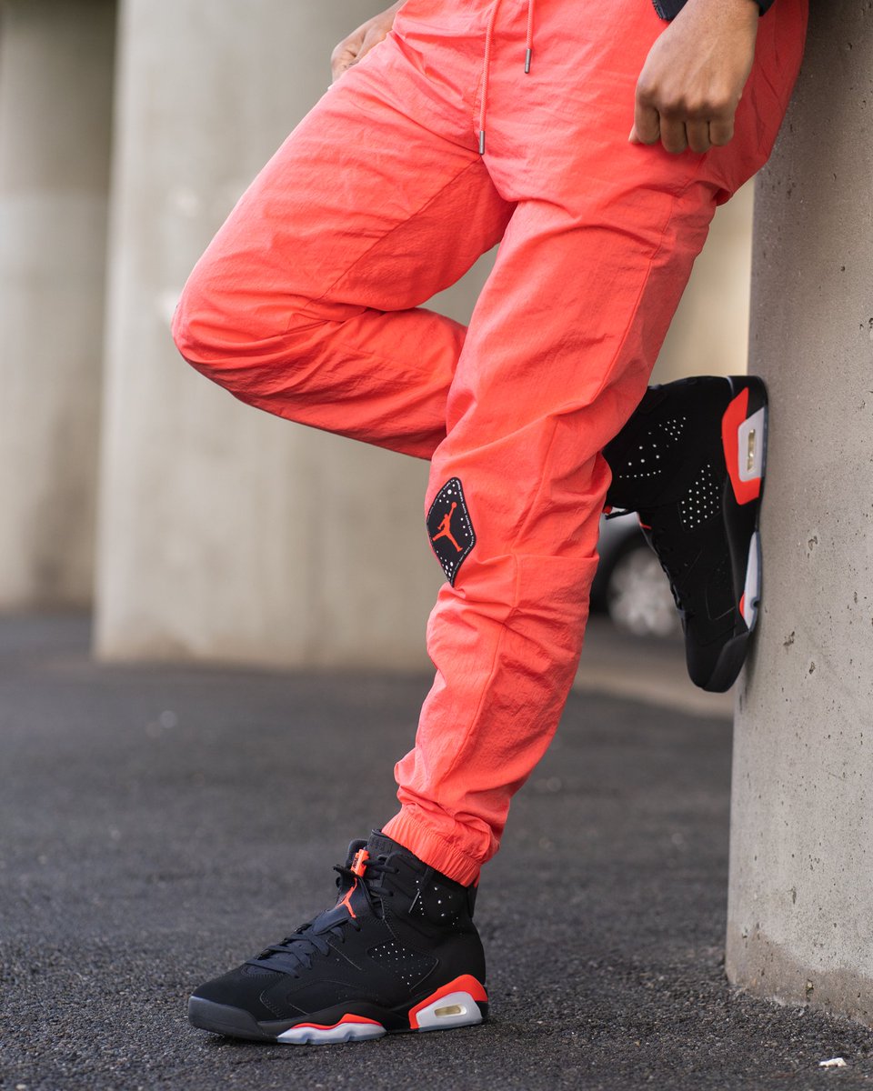 jordan legacy aj 6 pants