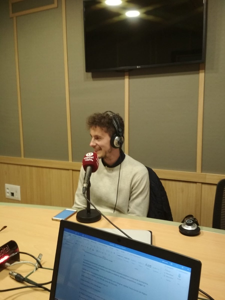 LigadeBolsa's tweet photo. Ya tenéis disponible el #Podcast de @EstiloyFinanzas 🎙📻 con la entrevista realizada a @Javi_yuste97 y @rodrigovlc97 de @UVinvest_ 📊
#LigadeBolsaenlaRadio #CapitalRadio
https://t.co/4pFGnffSgJ https://t.co/WH8qqyJHAv