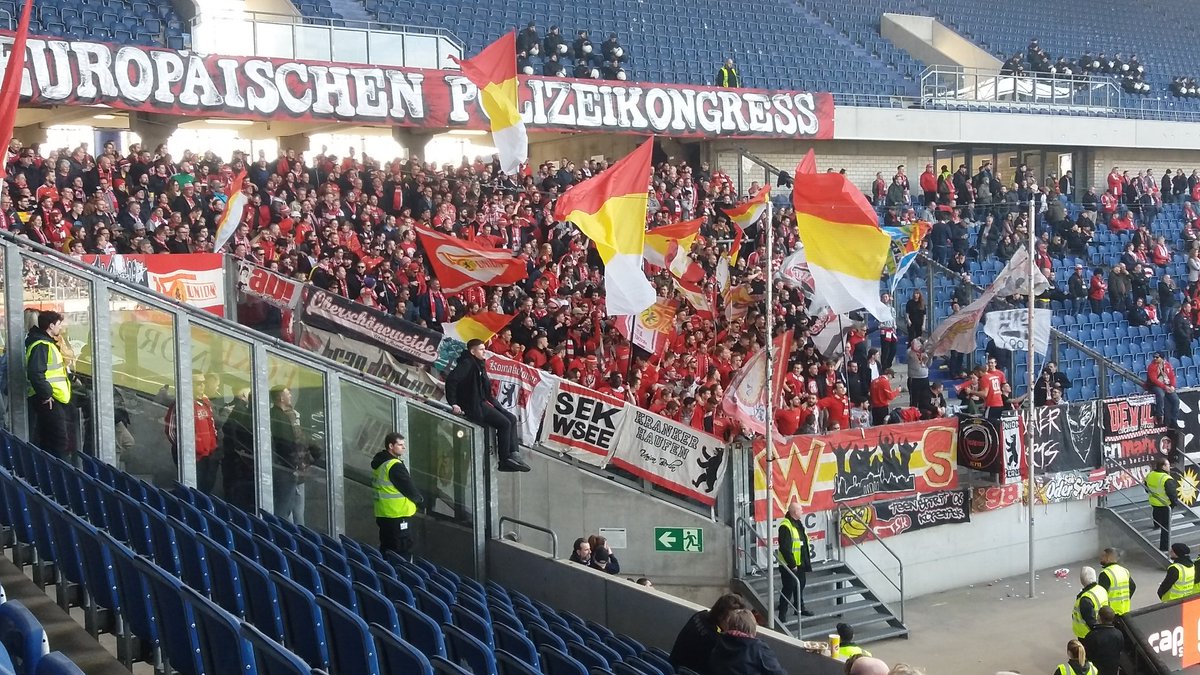 wolkenkrabber13's tweet photo. Zalig, prima wedstrijd... Kortom uitstekende middag bij #MSVFCU! https://t.co/xWdH7KRmSC