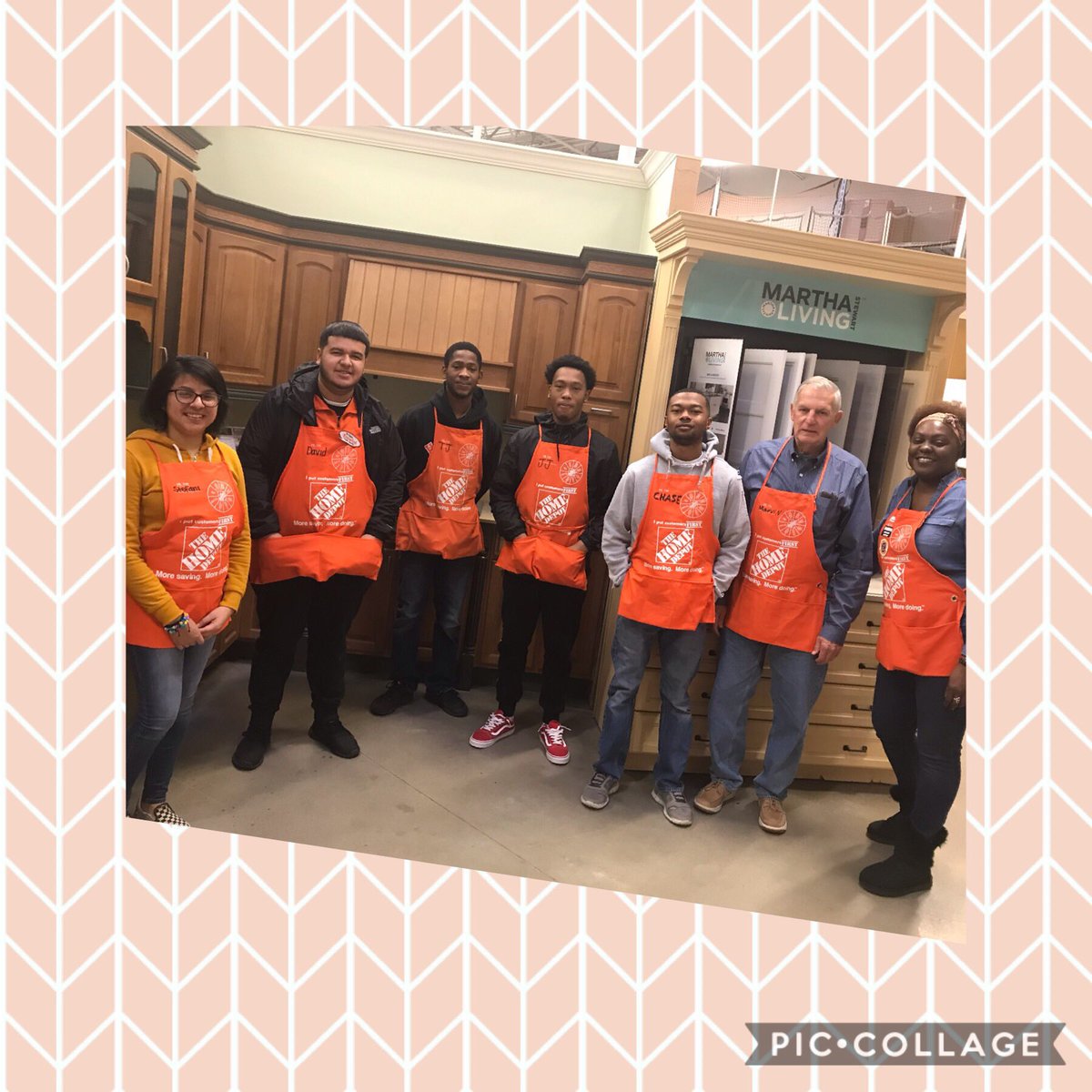 What’s the best way to spend a cold Saturday morning? Well welcoming 6 new members into our Orange-Blooded Family is a pretty fantastic way! Looking forward to seeing these new faces in the aisles. Welcome to our winning team! #D262TopGuns