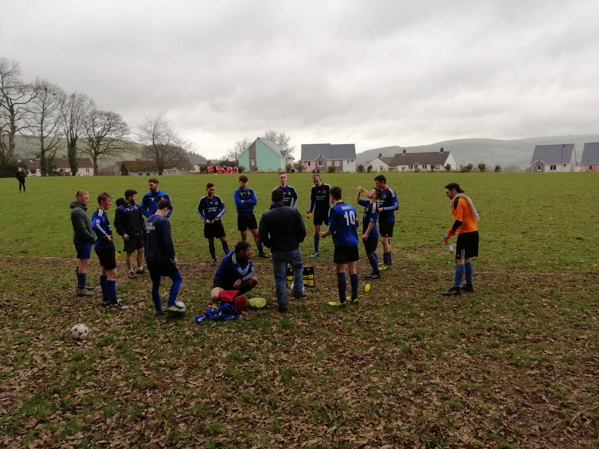 CPDFelinfach's tweet image. A good home league win for the lads today

Felinfach 3 - 1 @emlyn_fc 

@Jozdabom ⚽
@Kieronboyes ⚽
@huwdaviesss ⚽

@SCards_Football 

#milkmen #halftimeteamtalk #midtable
 🔵⚫🔵⚫🔵