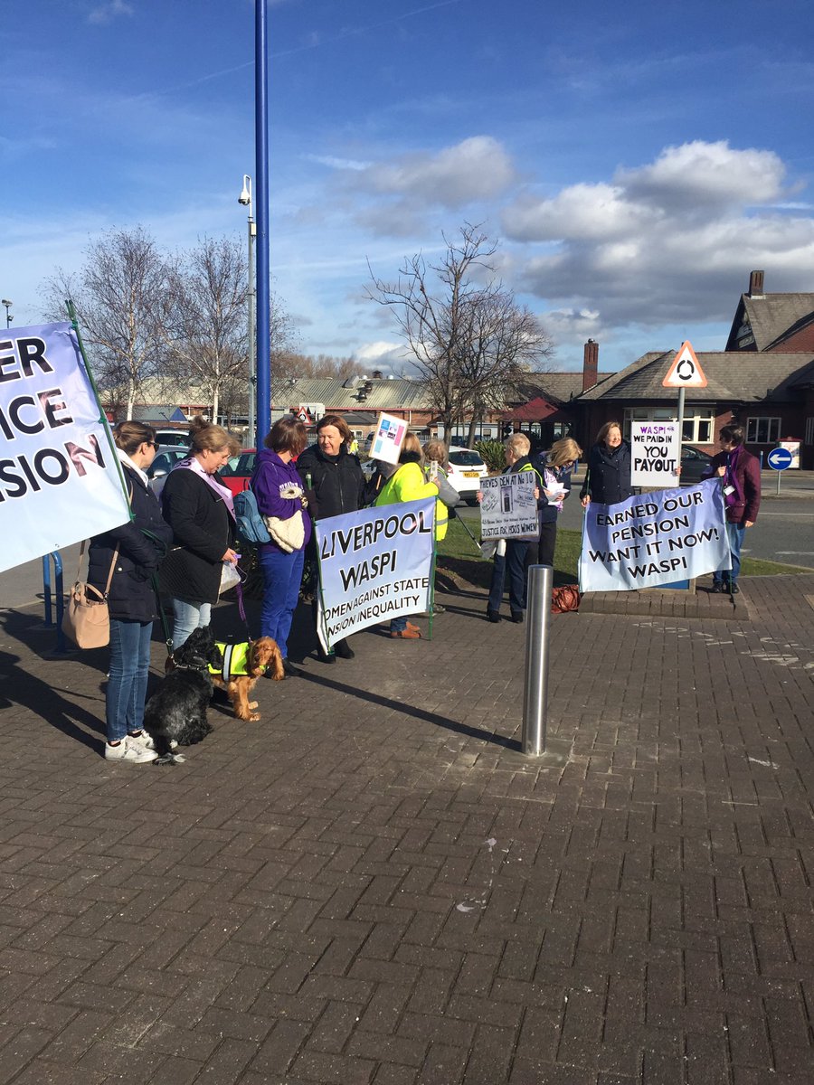 Out protesting again. Wall of women #WePaidInYouPayOut #WASPI2018 #Backto60 #Onevoice #shouldertoshoulder