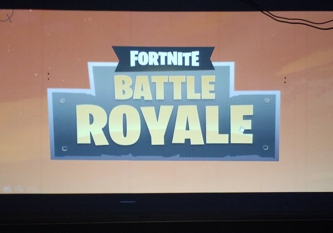 MrsPacheco_SSMS's tweet photo. #StudiousSaturday means using #Fortnite to escape Non-Fiction texts @DW_K8S @LAlt_DWS https://t.co/gw1QAOLbJo