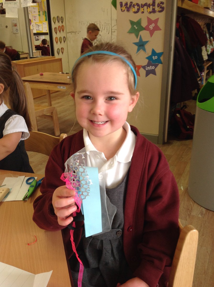 LadybirdIOE's tweet photo. We have had a busy week problem solving ways to make 20, catching dragons and saying good bye to Miss Redford. Have a fun half term Ladybirds. https://t.co/pFVmFSbORH