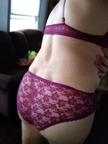 it's been a slow week, despite a 3 day road trip, and I'm having my coffee when someone I labled "FinkyOldDude$"<a href="/tag/tampa"class="tags"><span>#tampa</span></a><a href="/tag/transgender"class="tags"><span>#transgender</span></a><a href="/tag/escort"class="tags"><span>#escort</span></a><a href="/tag/stpete"class="tags"><span>#stpete</span></a><a href="/tag/companion"class="tags"><span>#companion</span></a>