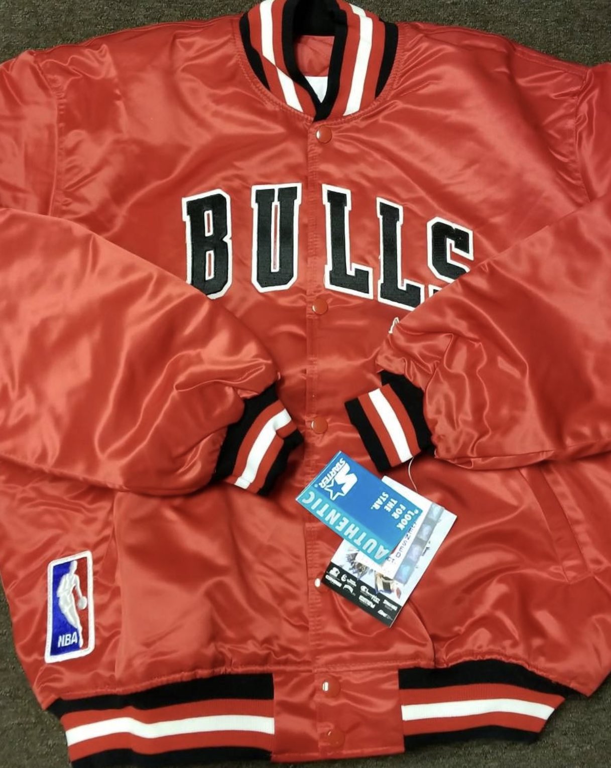 Vintage Chicago Bulls Pullover Starter Jacket (1990s)