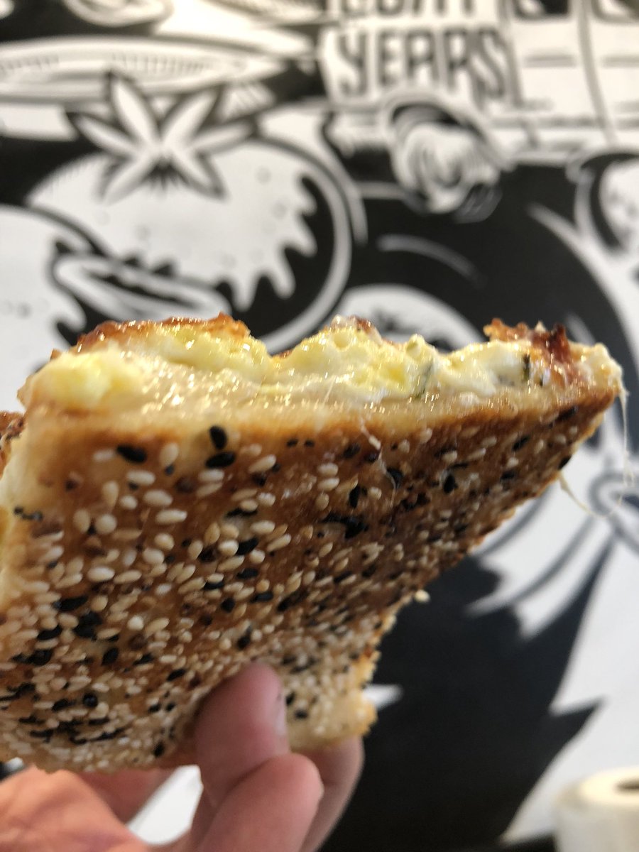 Case4Cleveland's tweet image. Everything Bagel crust is one of the few things that will get me out of bed early on a Saturday morning... #pizza #pizzaplug #brunch #ohiopieco