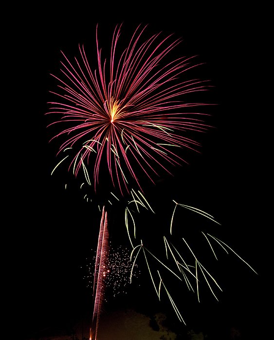DMPhotographyCO's tweet photo. New artwork for sale! - "Steamboat Springs Fireworks" - https://t.co/2vqczKktj3 @fineartamerica https://t.co/eQNmWkwQCl