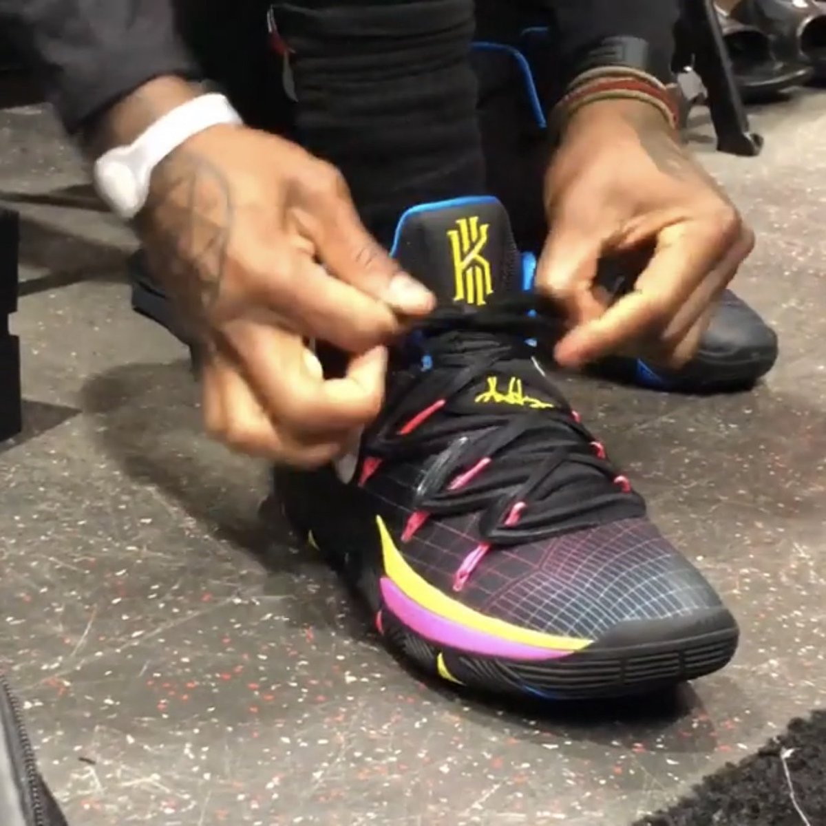 how to lace up kyrie 5