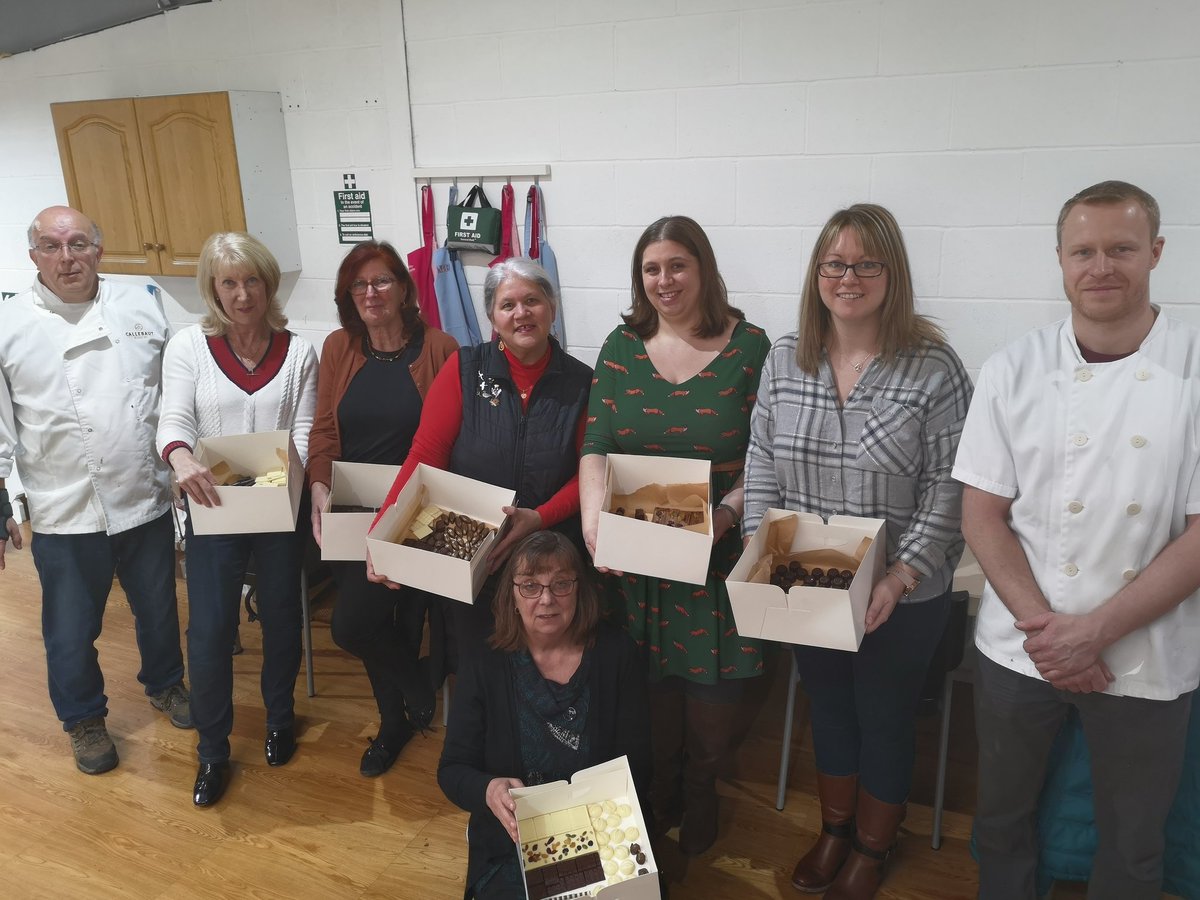 CambsSugarcraft's tweet image. Here are our results from the chocolate making course #chocolatecourse #cakedecorating #cambridgeshiresugarcraft