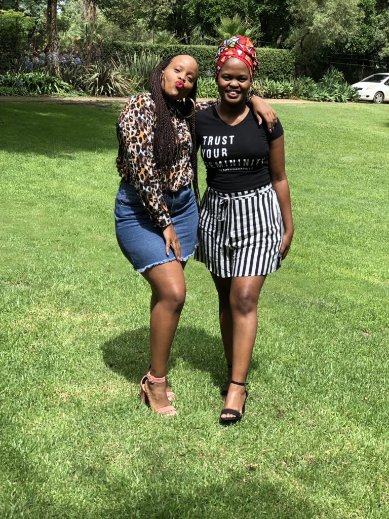 Ofentse_magqoki's tweet photo. Saturday’ing with beautiful Kweens!
#thekweenproject https://t.co/hY3XtYhx1S