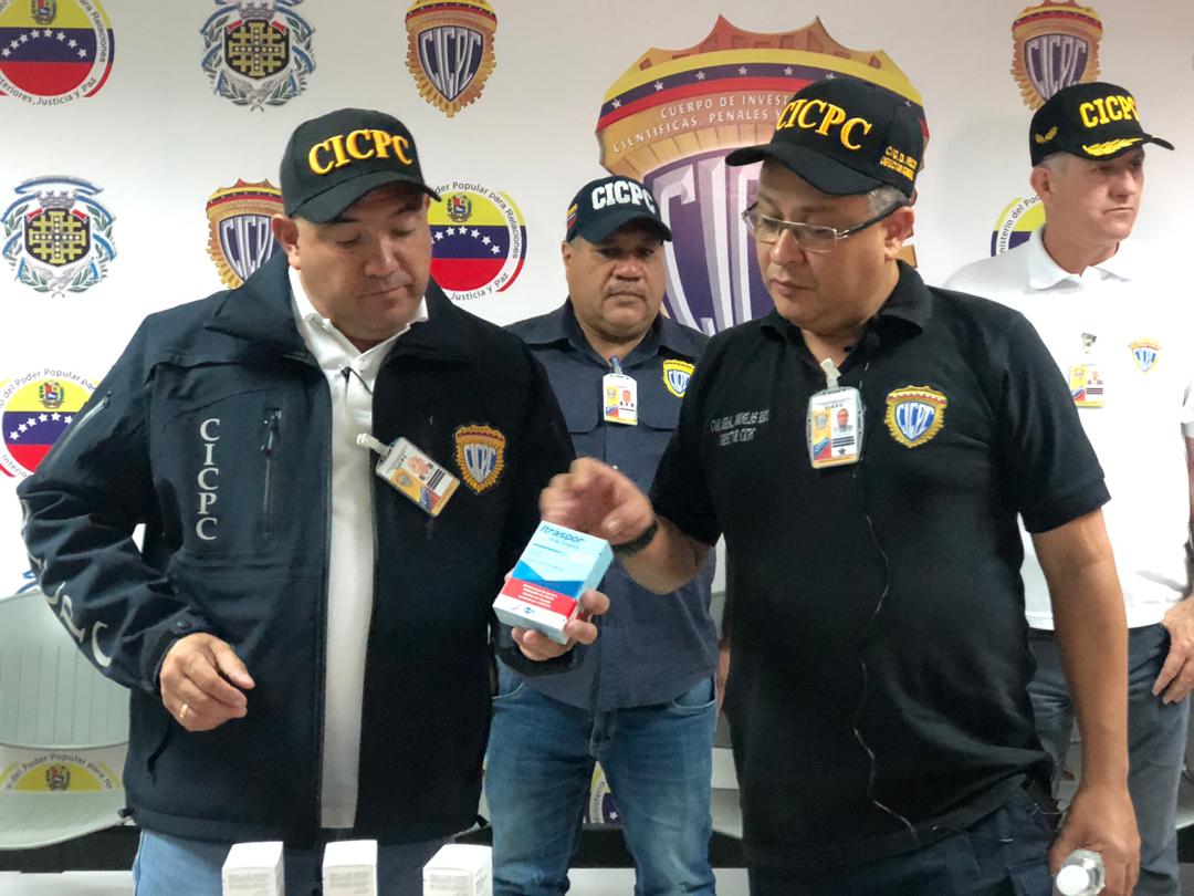 CICPC no realizó ningún allanamiento arbitrario. Siempre apegado a la ley incautó medicamentos que comercializaban y atentaban contra la salud de los ciudadanos, mediante una flagrancia <a href="/DouglasRicoVzla/">Douglas Rico</a> <a href="/PRENSACICPC/">PRENSA CICPC</a> <a href="/lisandroCICPC/">Lisandro Alfonzo</a> <a href="/jhonny_37/">jhonnyrodriguez</a>