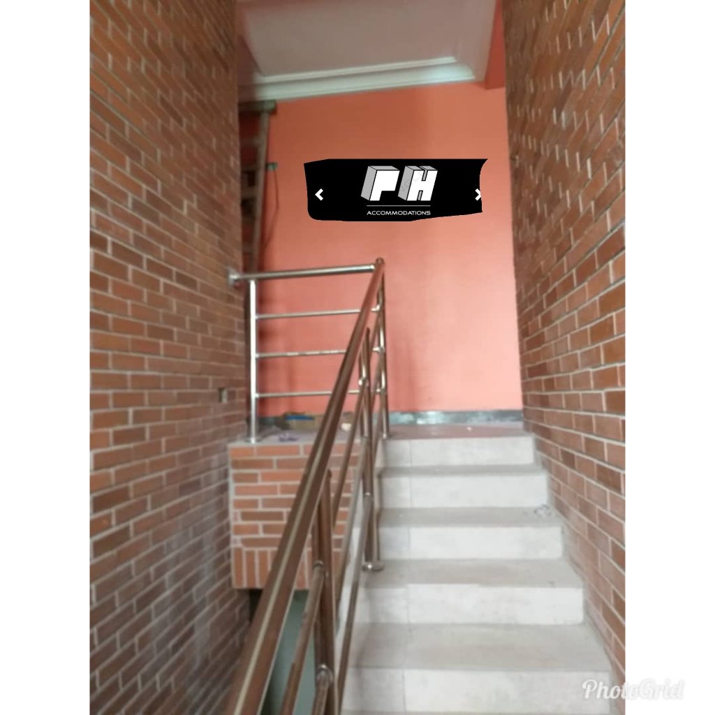 ph_Accomodation's tweet photo. FOR RENT: Newly Built 4 Bedroom duplex.
LOCATION: Stadium road, Port Harcourt .
PRICE: 2.5 MILLION/ ANNUM.
For inspection call/whatsapp: 08183619460
Phtweeps Forgot #INEC n #Canada and take a look at dis Fine house βΊ
#Phaccomodations #NigeriaDecides2019 #INECNoToPostponement https://t.co/X5kj2DYpyY