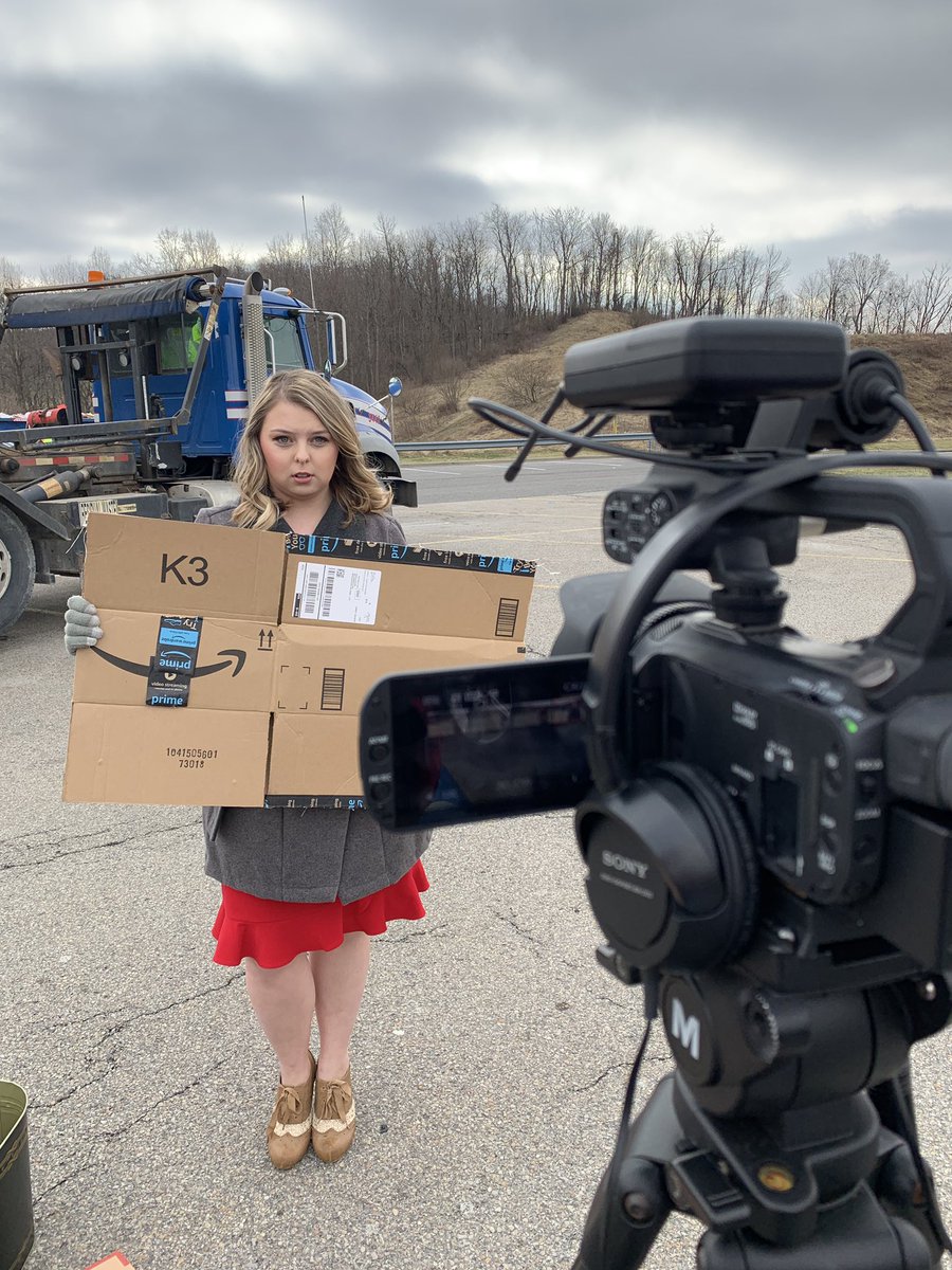 ChrisMWVUNews's tweet photo. Earlier I helped @SKleinWVUNews film her stand-up on recycling at Walmart which will be on our 2nd @WVUNews episode this Wednesday! #wvunews https://t.co/2vW9PgNwO2
