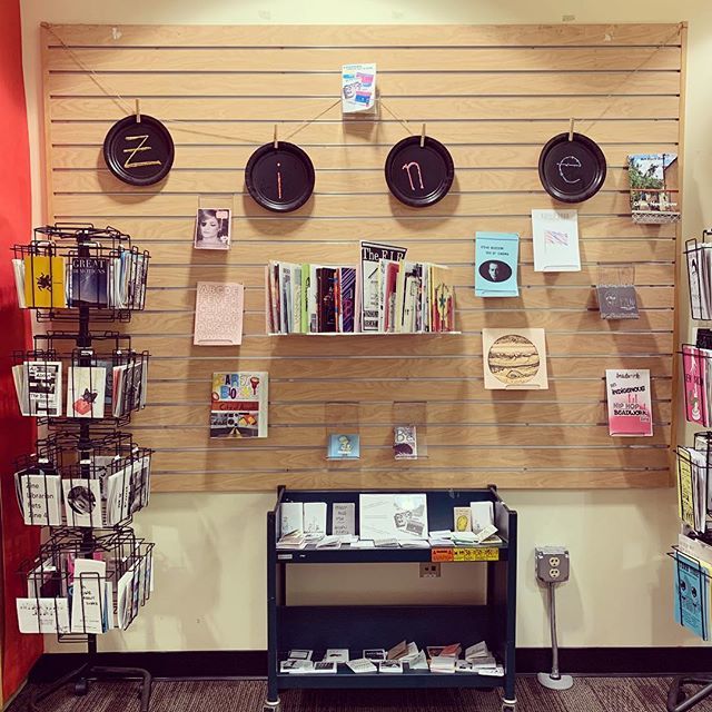 zinepavilion's tweet image. The Los Angeles Public Library Zine Library ( #LAPLZineLibrary ) began at Baldwin Hills Library with the first circulating zine collection in a branch of the LA Public Library system in July of 2017 for International Zine Month. Our founding Zine Librari… bit.ly/2SDPm6g