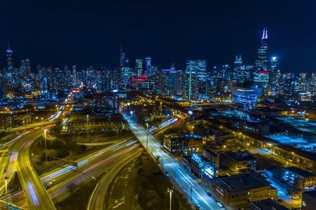 heliosvisions's tweet photo. Drone Time Lapse From West Town.
.
.
.
#wu_chicago #exklusive_shot #dronesdaily #mychicagopix #artofchi #icu_architecture #dronephotography #timelapse #excellent_structure #midwestmoment #chictecture #insta_chicago #jj_architecture #creative_architecture #agameoftones #drone… https://t.co/vW0mkn9Rzb