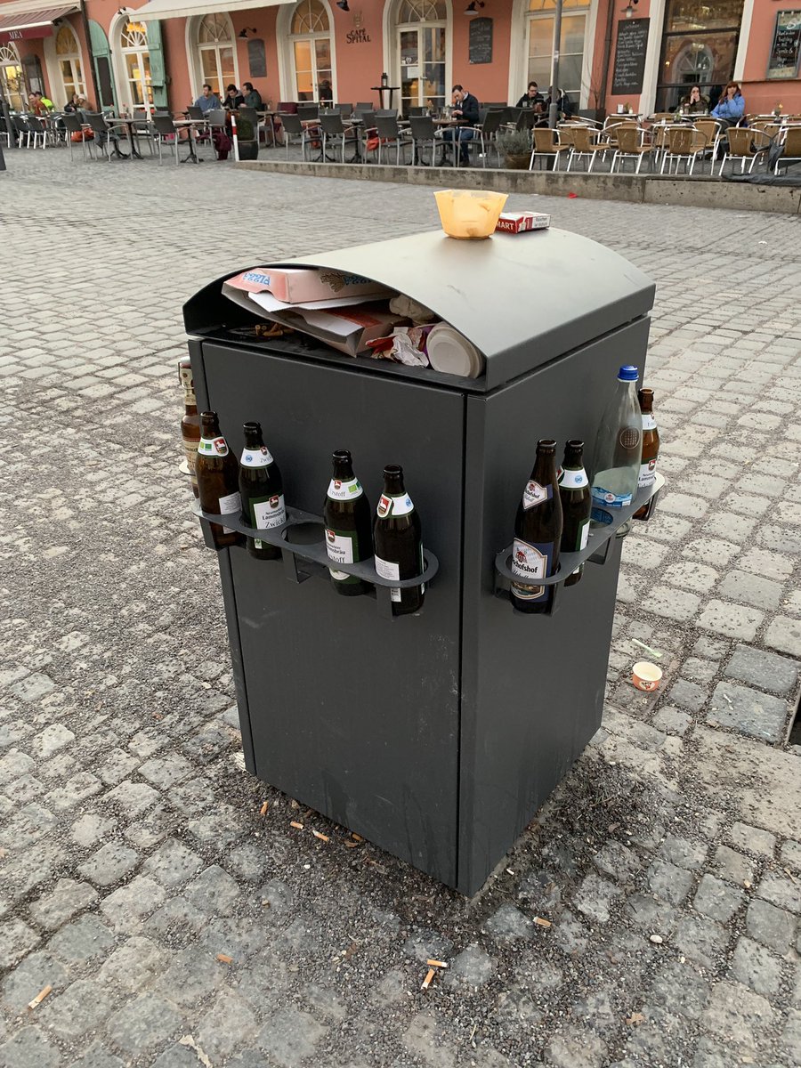 Mensch, @stadtregensburg, wenn jetzt das mit den Pfandringen ja läuft, könnt ihr das doch flächendeckend einführen. Oder warum nicht?
