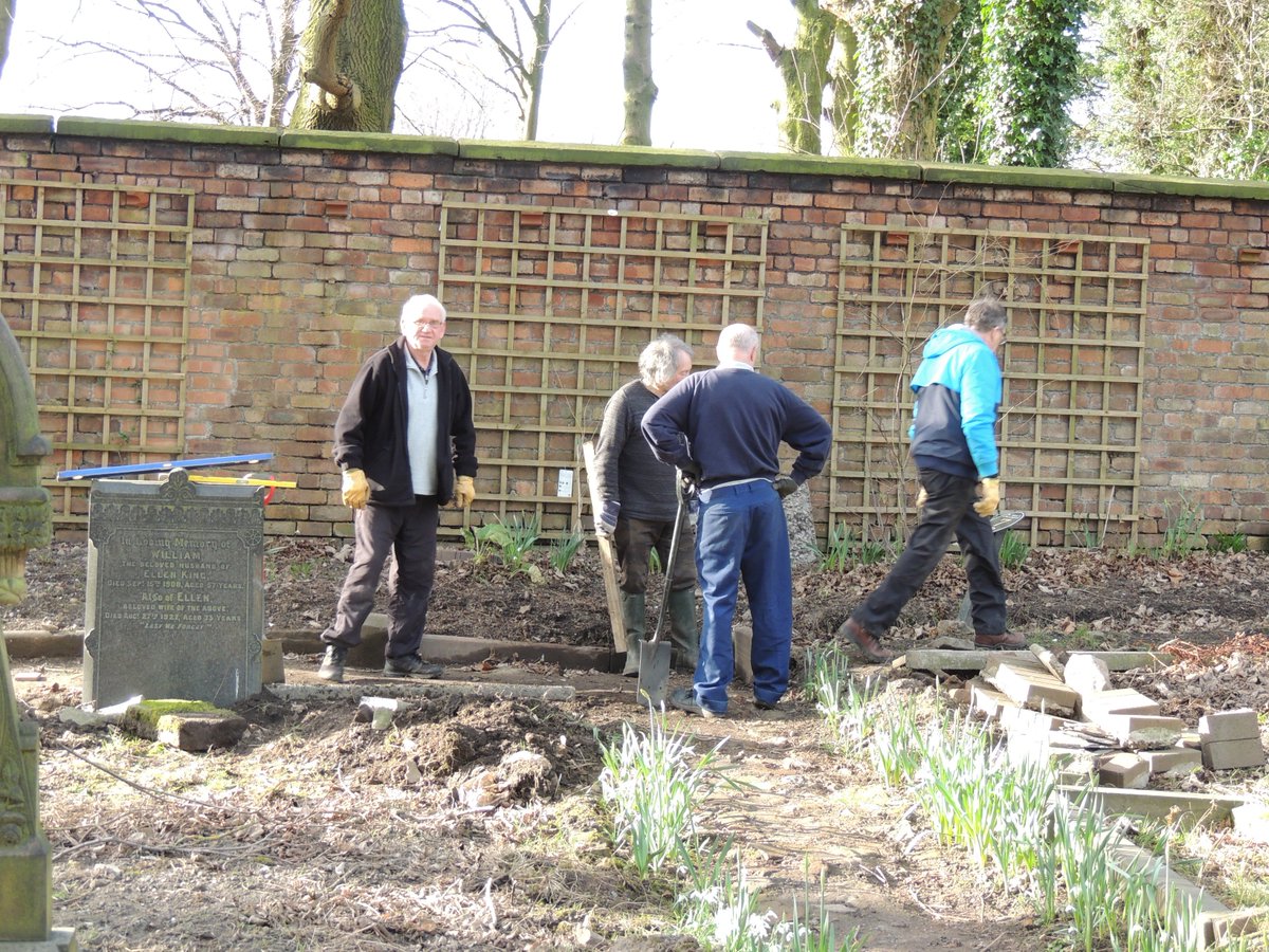 FriendsofFOPCC's tweet image. A very busy day in the sunshine for FOPCC.  Continuing to put coping stones in to line the Cross Walk Path.  The spring flowers looked stunning, and all our past efforts of bulb planting was well worth the effort now that they are in flower.