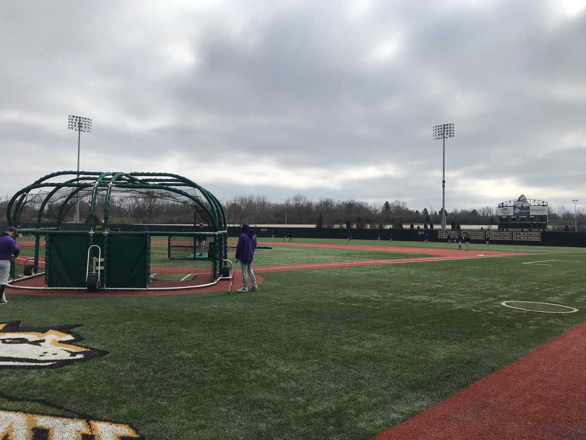 GCMapleLeafs_BB's tweet image. Maple Leafs Baseball finishing up BP at Wright State University  #OpeningDay2019