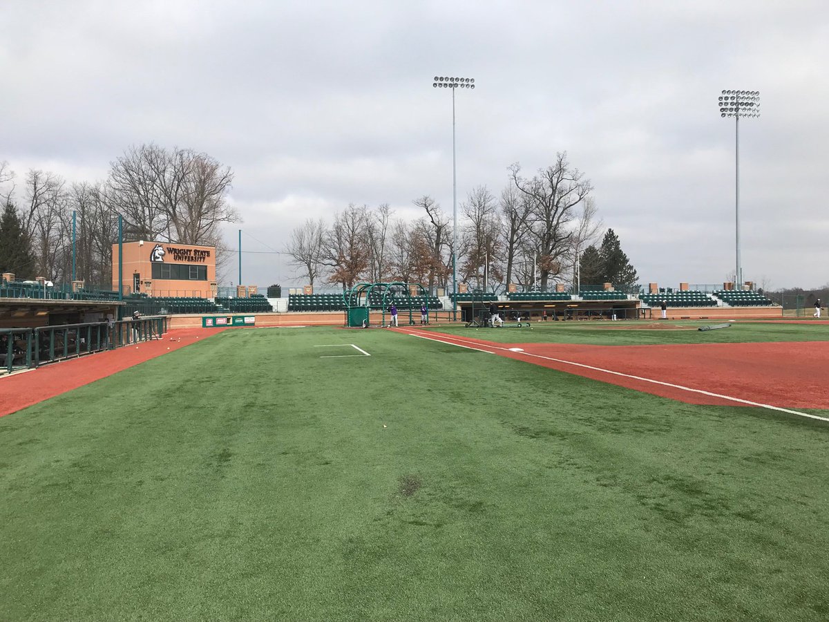 GCMapleLeafs_BB's tweet image. Maple Leafs Baseball finishing up BP at Wright State University  #OpeningDay2019