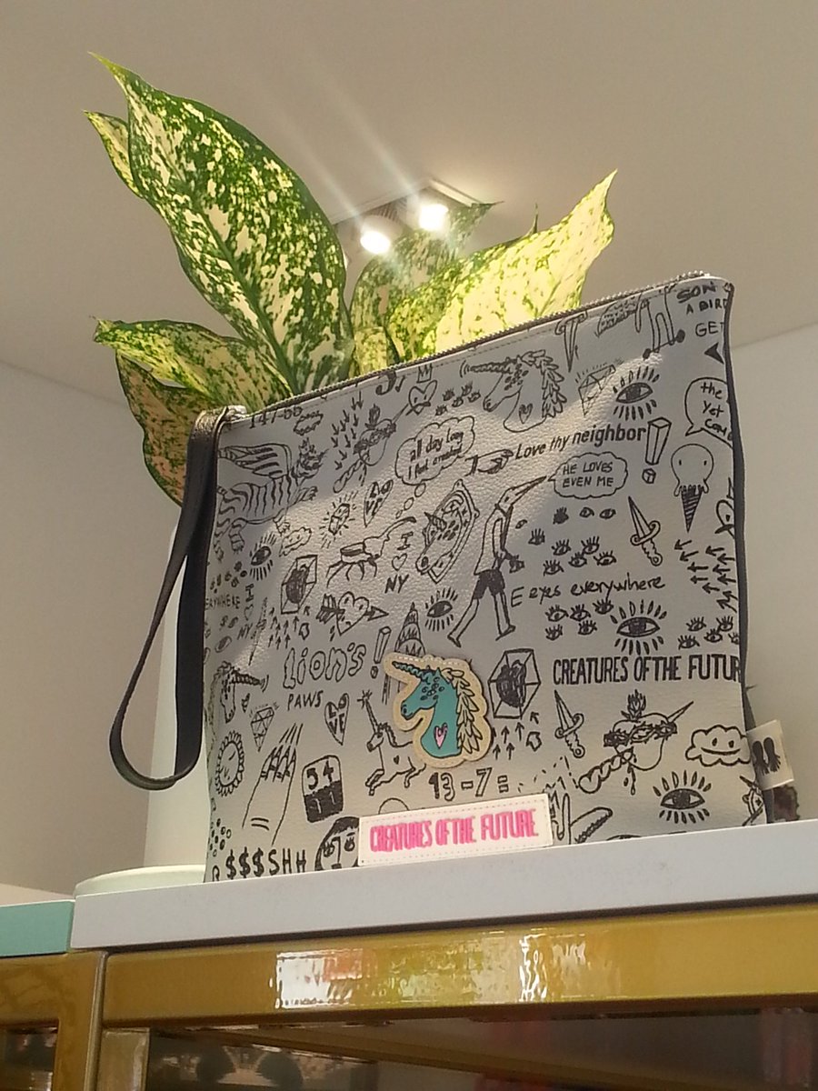 StyleInNYC's tweet image. Great opening #ModClothNYC Crosby &amp;amp; Broome Welcome to NYC!!! Shopped you online now in person, Awesome ♡ the flowers