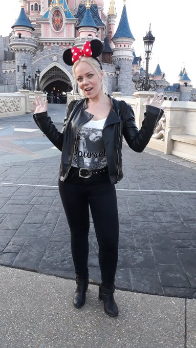 Xxx bisous &agrave; tous Xxx 💋💋😜 https://t.co/m11Vyp8FWW<a href="/tag/mvsales"class="tags"><span>#mvsales</span></a>