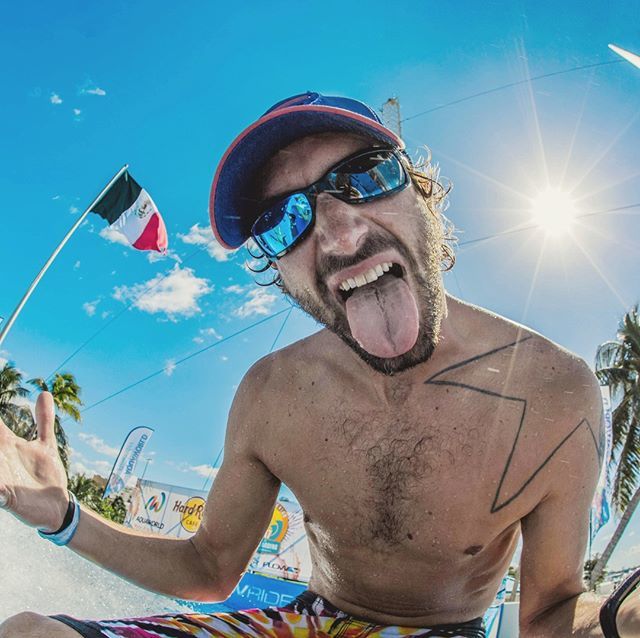 AquaworldCancun's tweet image. The flowrider is always a good idea!🏄‍♀
.
What happens when the sea is flat as a board?🤨 We just surf somewhere else!🤙🏽
.
.
.
.
.
#flowboarding
#flowrider
#watersports
#wakeboarding
#wakeboard
#surf
#surfing
#surfer
#waves
#wave
#ocean
#surfboard
#sk… bit.ly/2SILwsN