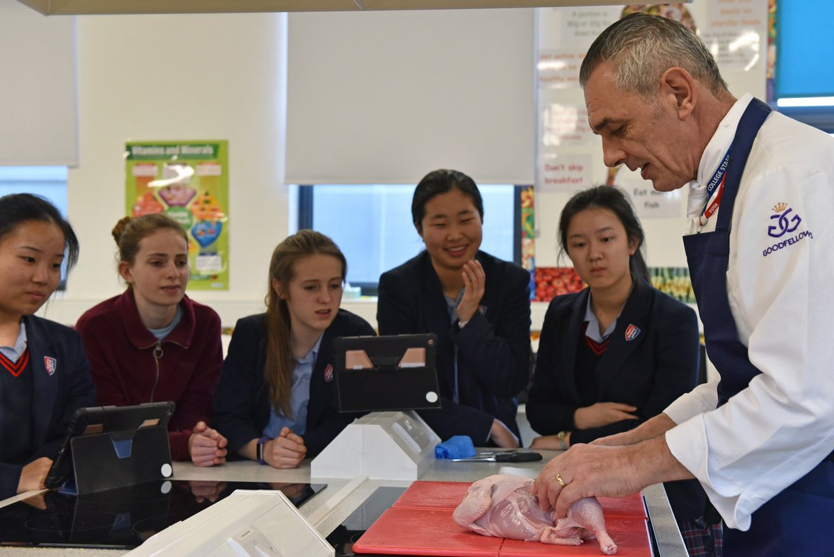 THSch_Food's tweet photo. Many thanks to David Marshall from Poole and Bournemouth College, visiting TH yesterday to give our GCSE Food group a meat master class.  Expert in action; students enthralled for a full 50 minutes. #thschfood @BPCollege https://t.co/beNQJp8VIN