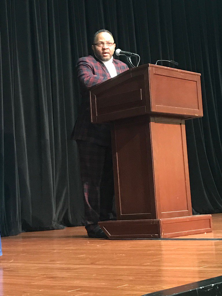NYSUT Director Anthony Harmon receives the- “Excellence in Service Award”. Congratulations !!! <a href="/nysut/">NYSUT</a> <a href="/AFTunion/">AFT</a> <a href="/UFT/">UFT</a>
