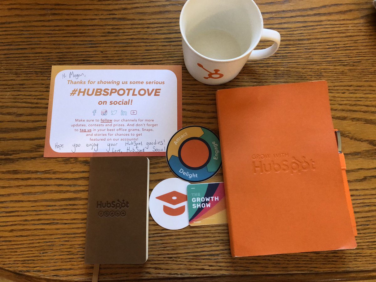 megouellet92's tweet image. Received my swag! Love it! Thanks so much @HubSpot @HubSpotAcademy #HubSpotLove 😊🧡