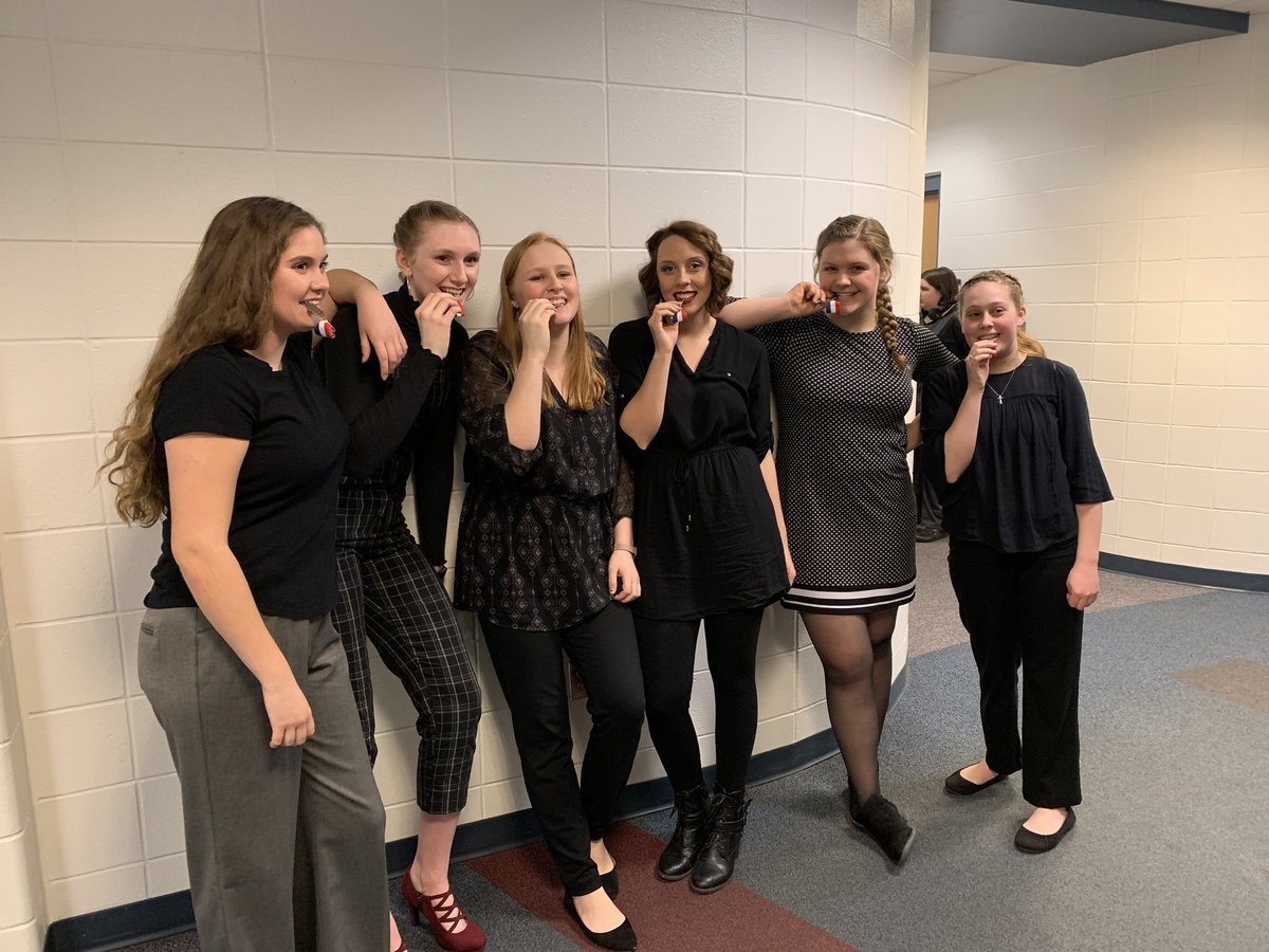 OHHSChoir_Drama's tweet image. Congratulations to senior altos Brea &amp;amp; Aynsley, senior sopranos Sarah &amp;amp; Lily, junior alto Bethany, and junior sopranos Abby and Tiernan on their gold for performing Juneau’s “O Vos Omnes” a cappella!  We are so proud of you! #issma #inmused #eaglepride