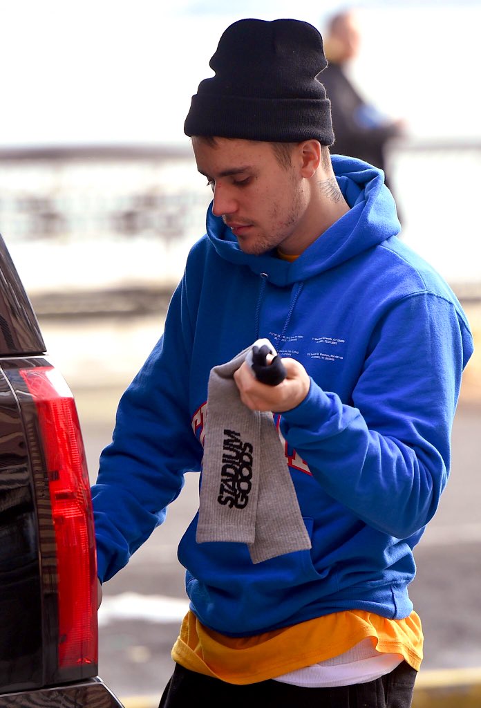 BieberbucksNL tweet picture