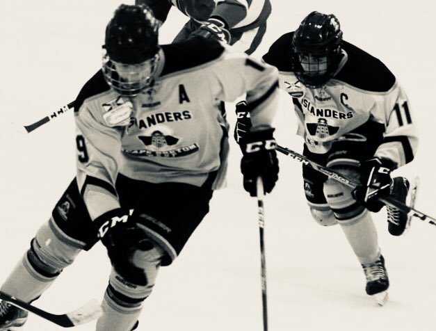 CBWestIslanders's tweet photo. All the best to Sammy and Darren on the up to the @Valley_Wildcats for the weekend. Also, congrats to #Dougall last night on his first @THEMHL goal! #IslesFam https://t.co/vYVYF0UdXe