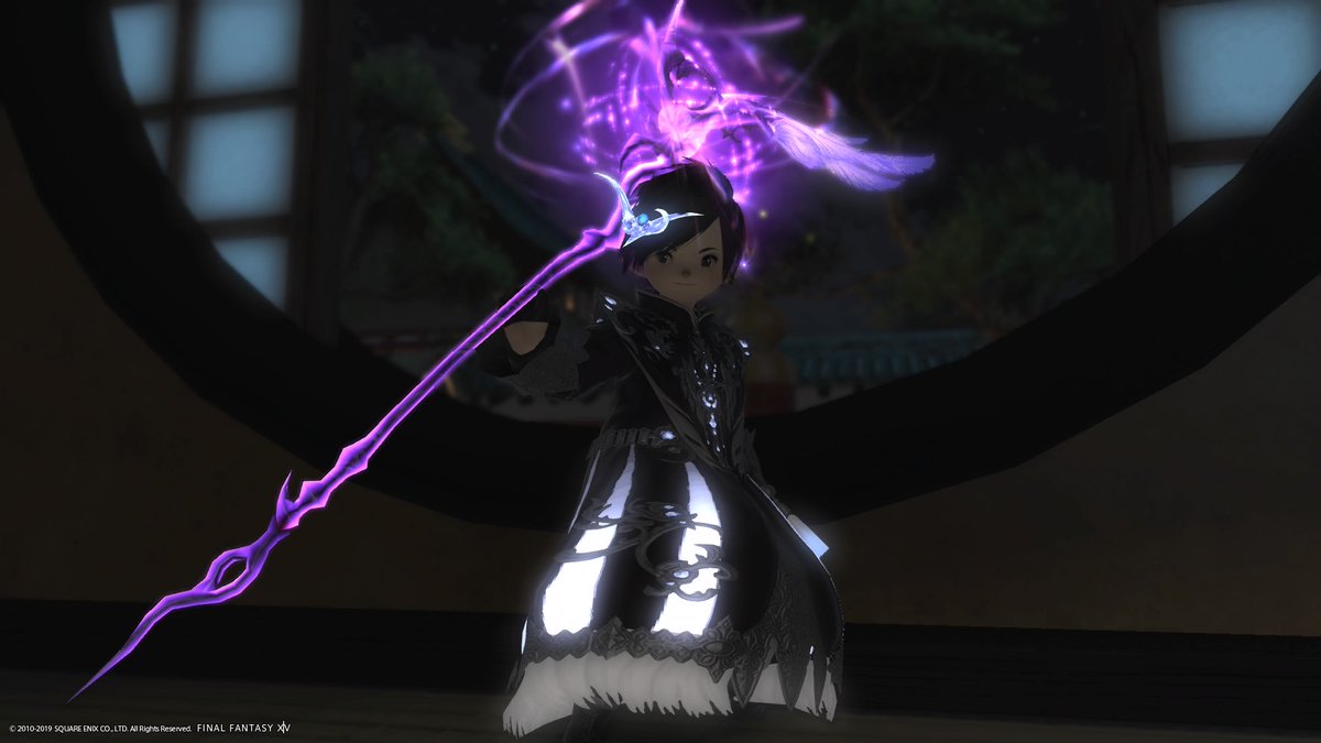 Renyard Masamune ヒュダトス防具が揃った オリジナルカラーだとちょっと野暮ったかったから染色したけど おぉ 暗い場所だと光ってる光ってるｗ ちょっともっさりしてる服だけど 飽きるまでこの装いで冒険しよっかな