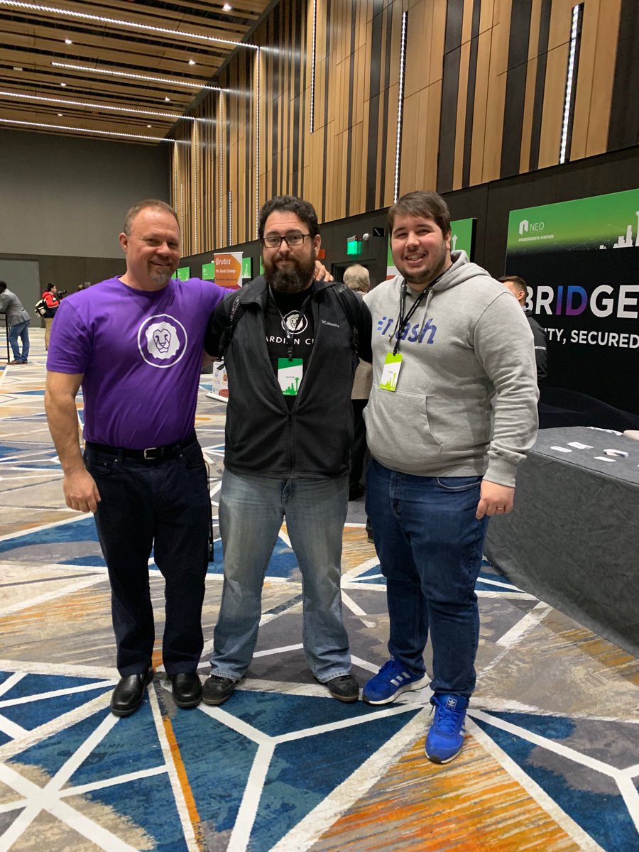 markjeffrey's tweet image. With Fabio of NASH and ⁦@hayesdata⁩ at #NEODevCon2019 ⁦@guardiancircle⁩ ⁦@NEO_Blockchain⁩