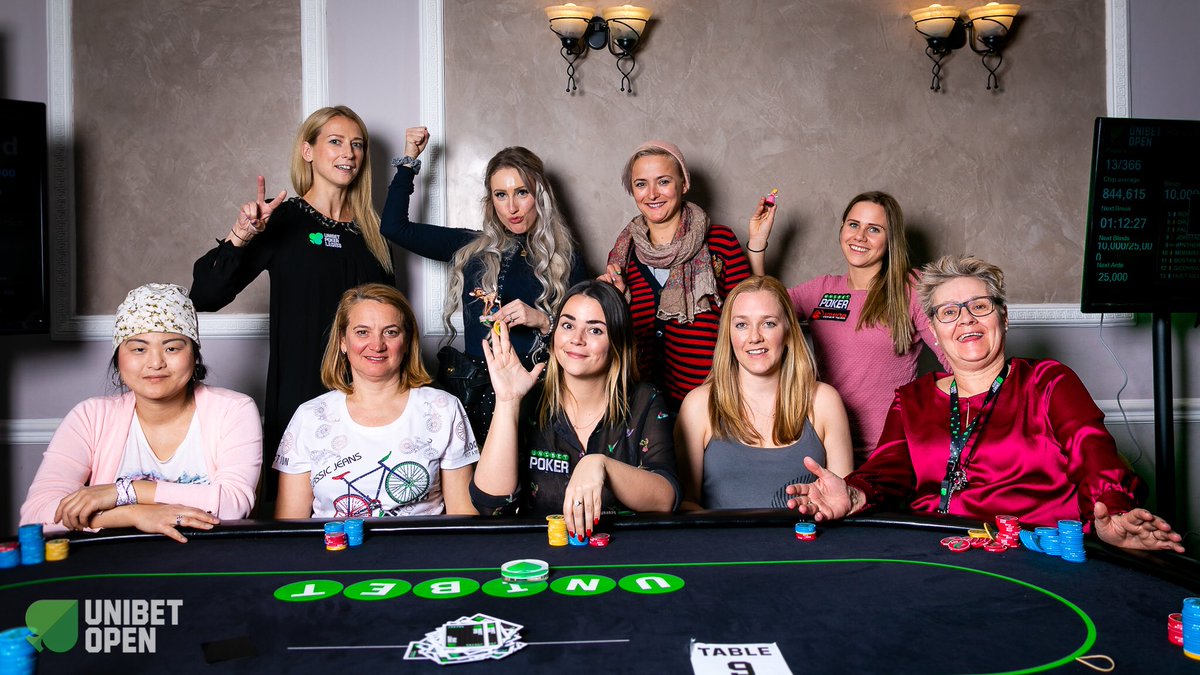 baltic_blonde's tweet image. Final table of the #QueenRules Ladies Event here in Sinaia with @WakaWaka_89 💃👑♠️ #Unibetopen