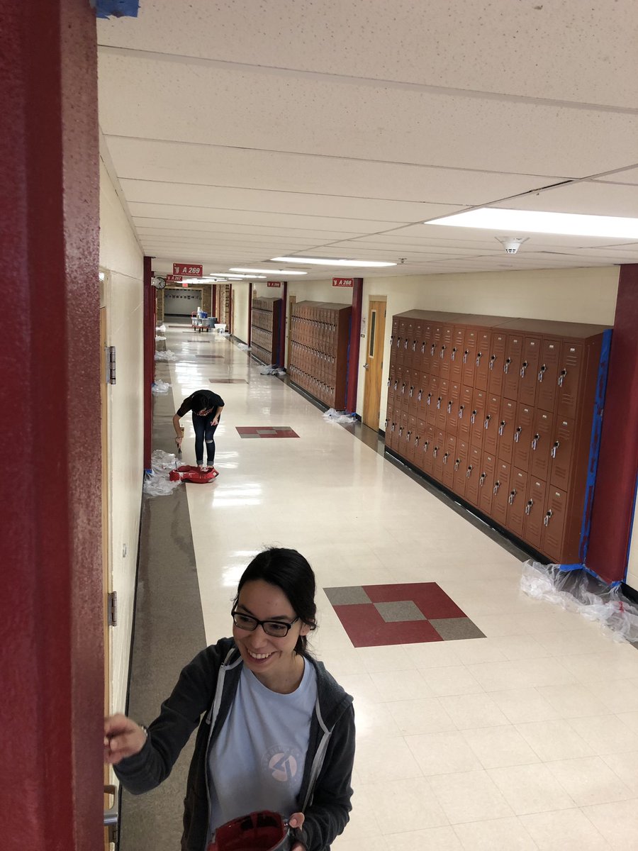 TaftNHS's tweet photo. Members started their weekend off by painting our campus! #RaiderPride #TaftNHS #ThisIsNorthside https://t.co/axXCUAxSVf