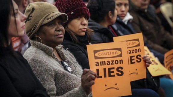 PhotoAdv's tweet image. Amazon invites Ocasio-Cortez to visit and see for herself how workers don’t pee in bottles vnbusinessforum.com/2019/02/16/ama…