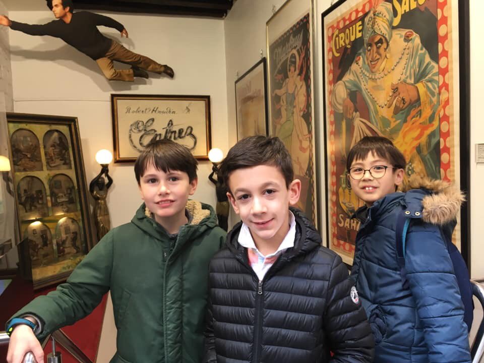 Ninoo_Asso's tweet photo. Aujourd’hui nous étions au Musée de la magie et des automates avec les #ninookids les parents et les bénévoles ! C’était amusant et intéressant 💙 https://t.co/wpaZVyWfpa