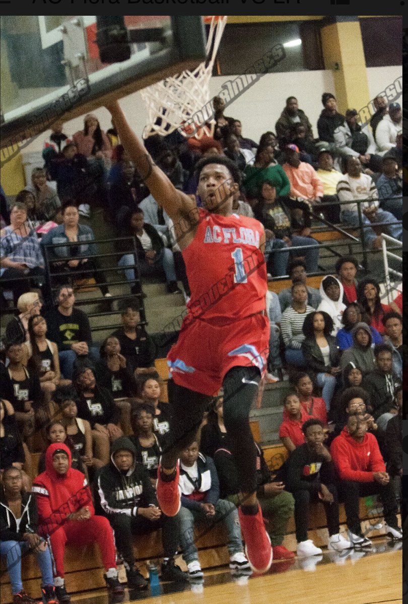 djsinkler30's tweet image. Ah man, so much I could say about this season man😪... lord knows I wanted it more then most. It’s been a good journey with my boys and the coaching staff. My High School basketball career has come to an end....Sadly😓... I LOVE EVERYBODY WHO SUPPORTED ME ❤️.. #1Out😪🙇🏽‍♂️