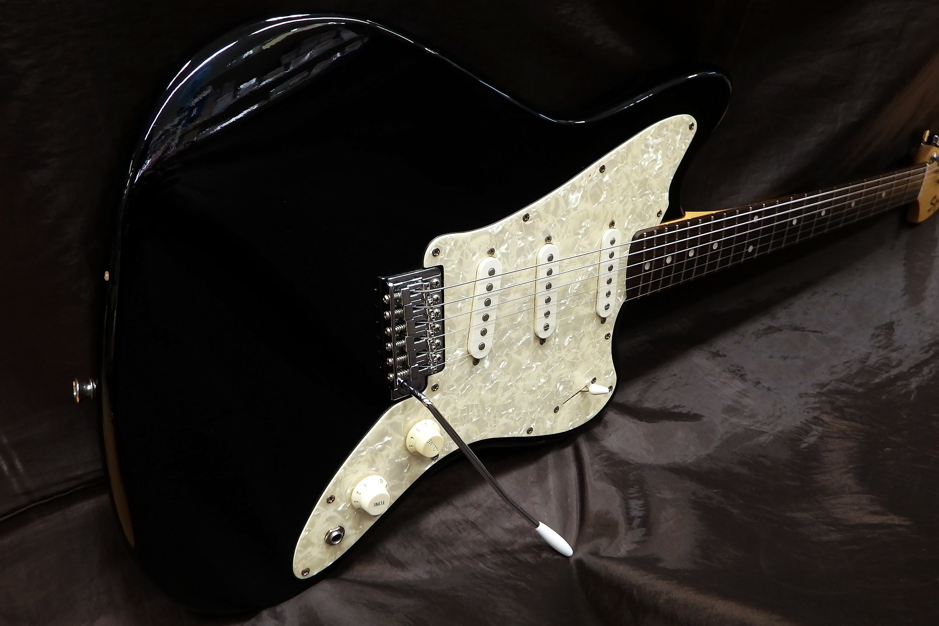 スクワイヤ　ジャグマスター Squier Jagmaster（スクワイヤ・ジャグマスター） | ギタコン
