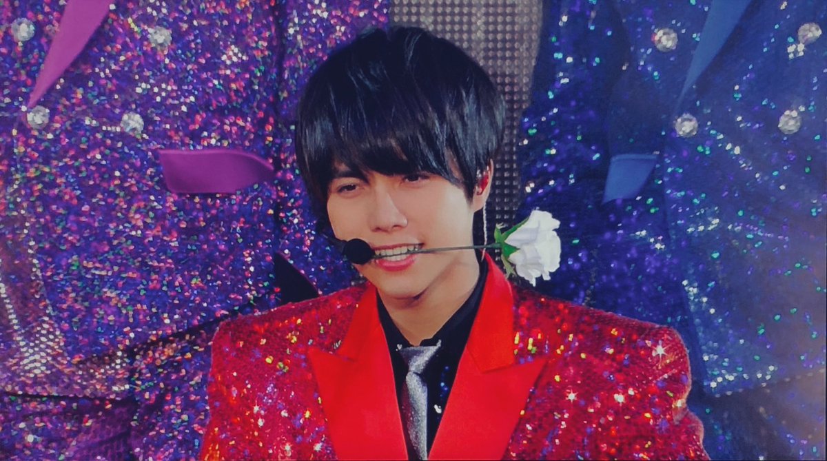 銀河一バラ咥えが似合うアイドル”ことジャニーズWESTのセンター重岡大