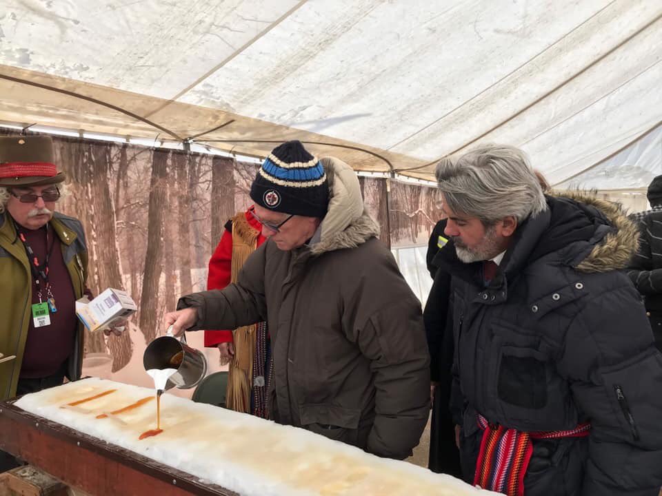 jimcarr_wpg's tweet photo. Hé Ho! My Manitoba colleagues &amp; I joined @Rodriguez_Pab at the iconic @FDVoyageur, Western Canada’s largest winter festival, to celebrate its 50th anniversary. Thank you to the all the volunteers who make this pride-filled weekend possible. #FDV50 #Heho https://t.co/PGSqUYSImN