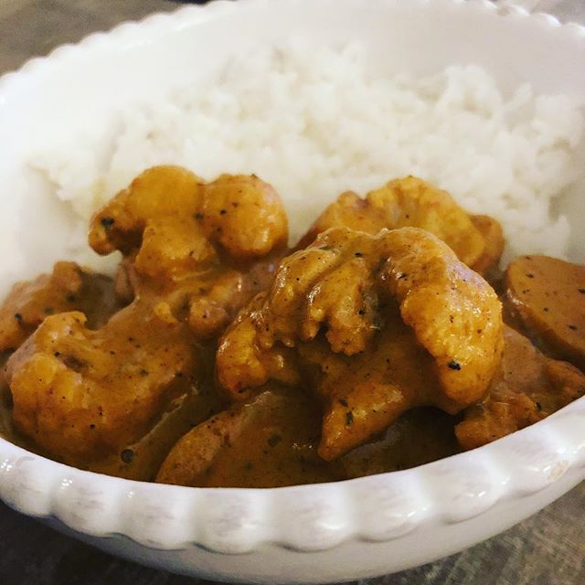 jamiejjorge23's tweet photo. Needed some #curry! Love making this with cauliflower and potatoes. ♥️
.
.
.
.
.
#foodie #food #dinner #dinnerflow #instayum #yummytummy #foodiegram #nomnomnom #cookingathome #cooking #instagood #foodporn #foodphotography #foodstagram #rice #saturday https://t.co/1isTlNMw3Q https://t.co/ql1x3onTdd